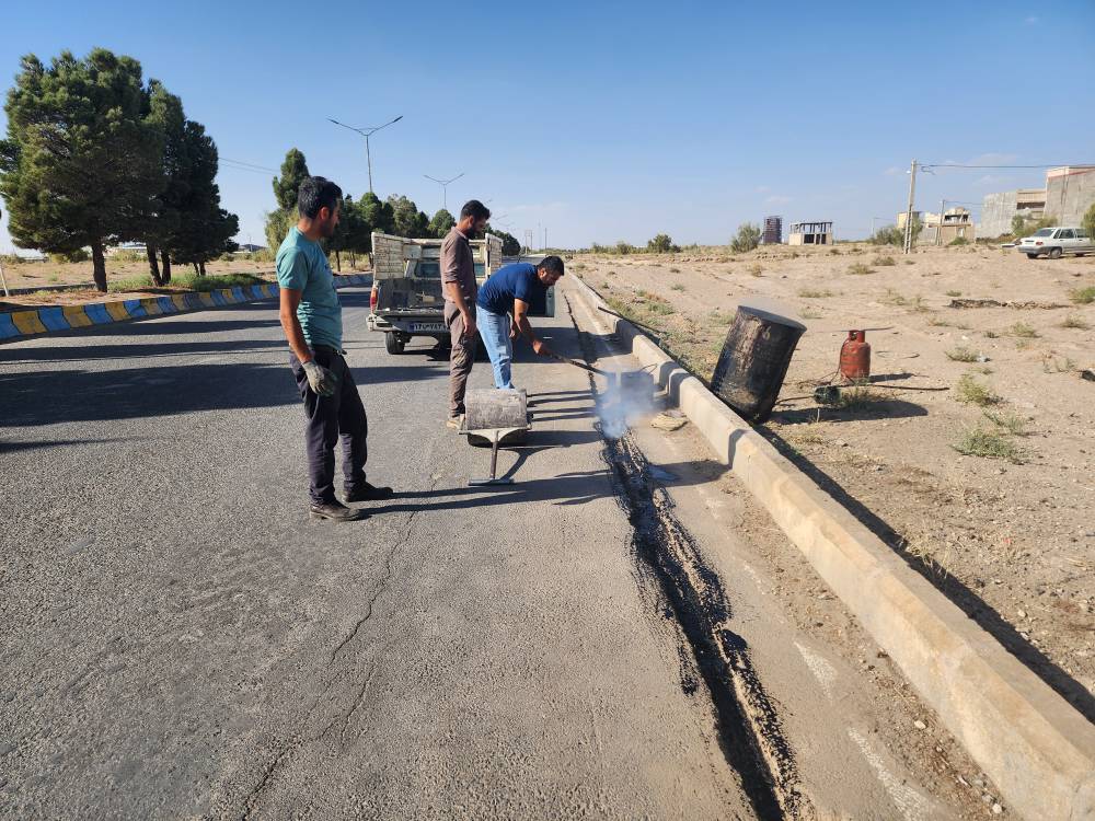 The start of the road smearing operation in the zone