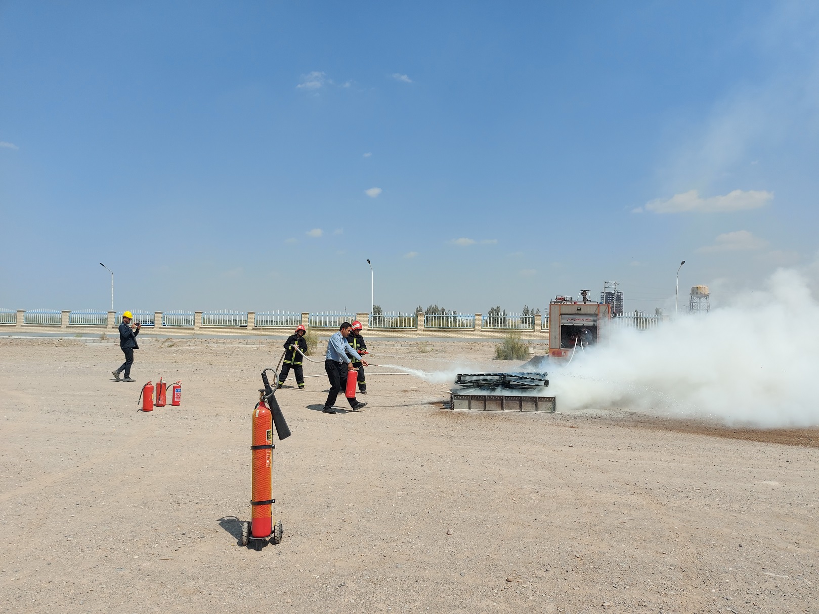 تجلیل از آتش نشانان و کارکنان HSE در کارخانه مفتول بکسل